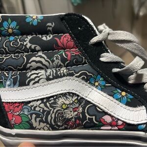 Van’s High Tops Kids Black & Printed Sneakers